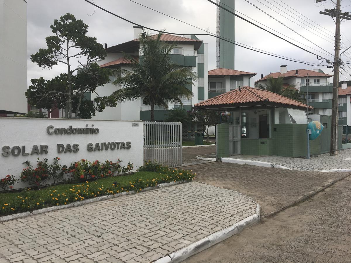 Lindo Apto Na Rua Da Praia Ingleses Apartment Florianopolis Exterior photo